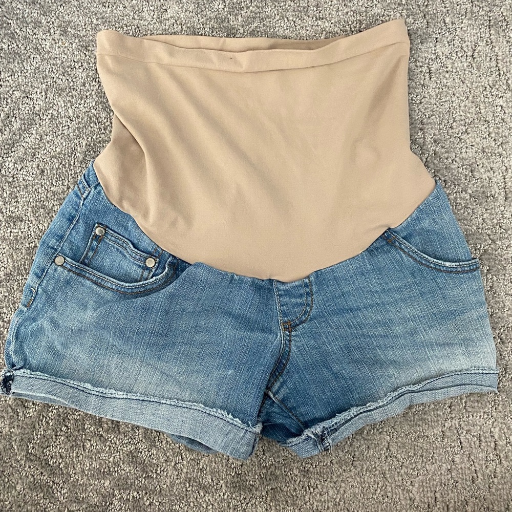 Size small Light wash maternity shorts with nude color full panel belly